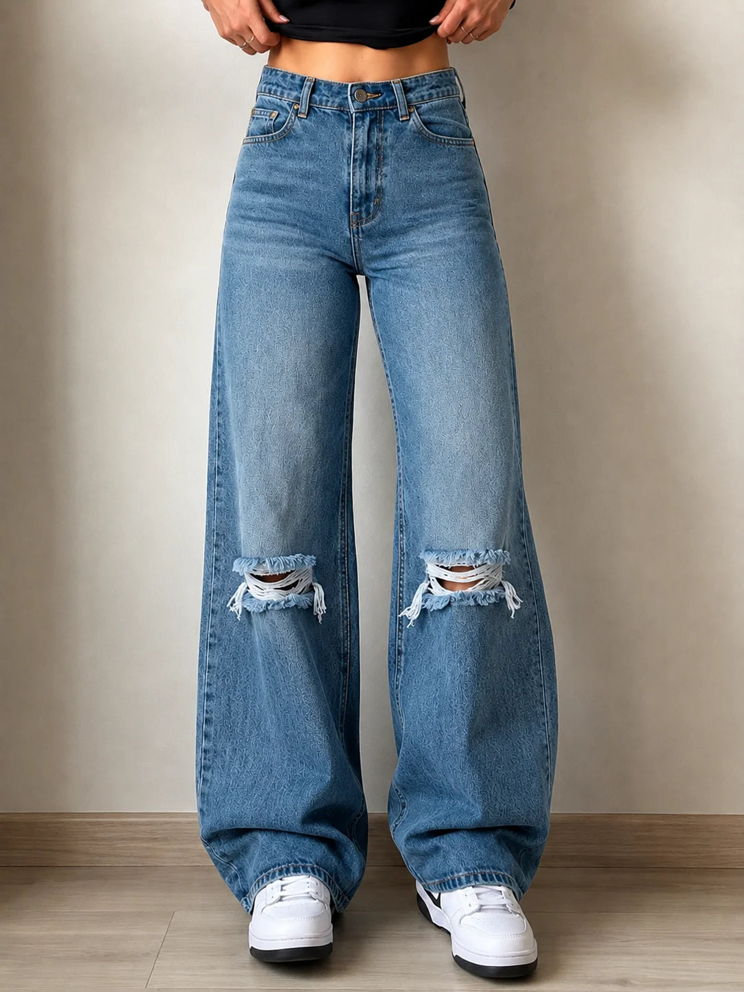 Ripped Women Wide Leg Light wash Jeans